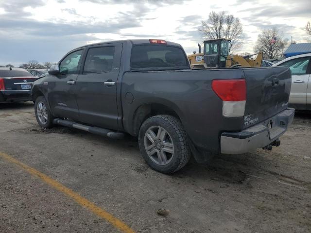 5TFHW5F15DX272815 - 2013 TOYOTA TUNDRA CREWMAX LIMITED GRAY photo 2