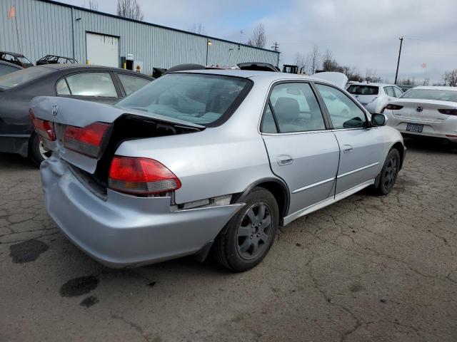 1HGCG66811A028217 - 2001 HONDA ACCORD EX SILVER photo 3