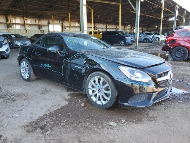 WDDPK3JA9JF155040 - 2018 MERCEDES-BENZ SLC 300 BLACK photo 4