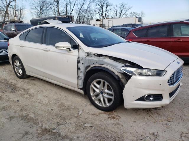 3FA6P0HR8DR247206 - 2013 FORD FUSION SE WHITE photo 4