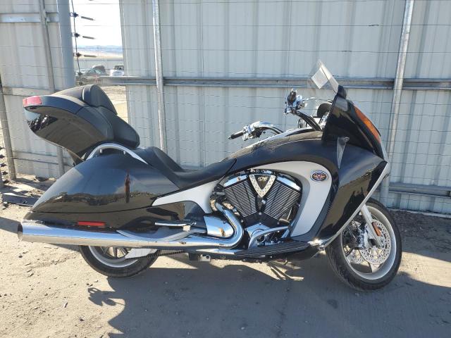 2010 VICTORY MOTORCYCLES VISION TOURING, 