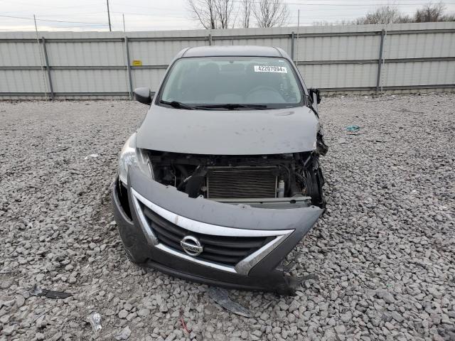 3N1CN7AP6KL859394 - 2019 NISSAN VERSA S GRAY photo 5