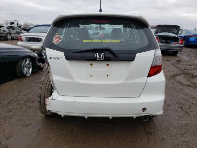 JHMGE88639S009119 - 2009 HONDA FIT SPORT WHITE photo 6