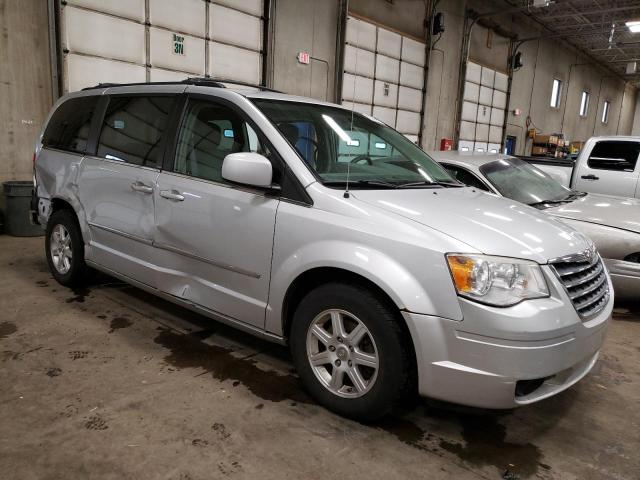 2A4RR5D10AR137034 - 2010 CHRYSLER TOWN & COU TOURING 银色 照片 4