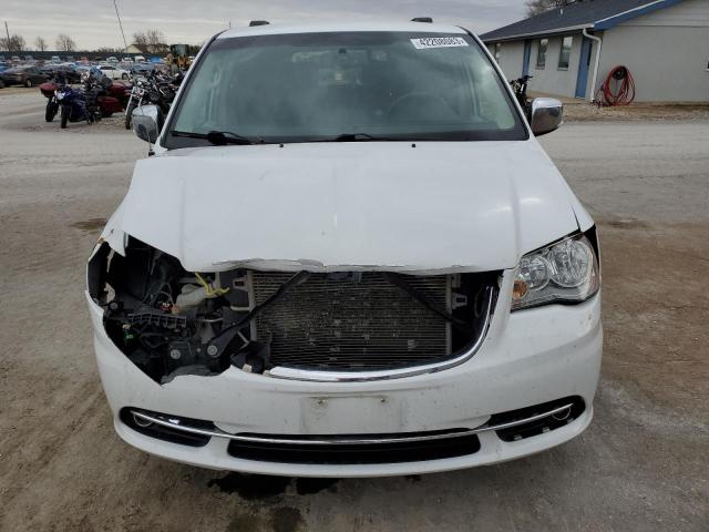 2C4RC1JG9GR246724 - 2016 CHRYSLER TOWN & COU LIMITED WHITE photo 5