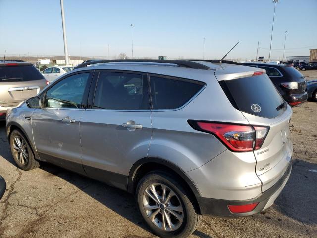 1FMCU0GD9JUA43154 - 2018 FORD ESCAPE SE SILVER photo 2