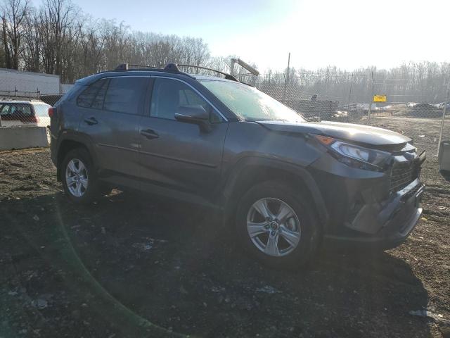 2T3P1RFV3KC059028 - 2019 TOYOTA RAV4 XLE GRAY photo 4