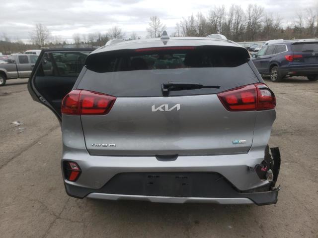 KNDCB3LC9N5509352 - 2022 KIA NIRO LX GRAY photo 6