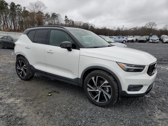 YV4AC2HM2L2323955 - 2020 VOLVO XC40 T4 R-DESIGN WHITE photo 4