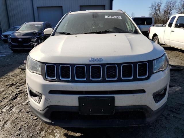 3C4NJDBB4KT690639 - 2019 JEEP COMPASS LATITUDE 白色 照片 5