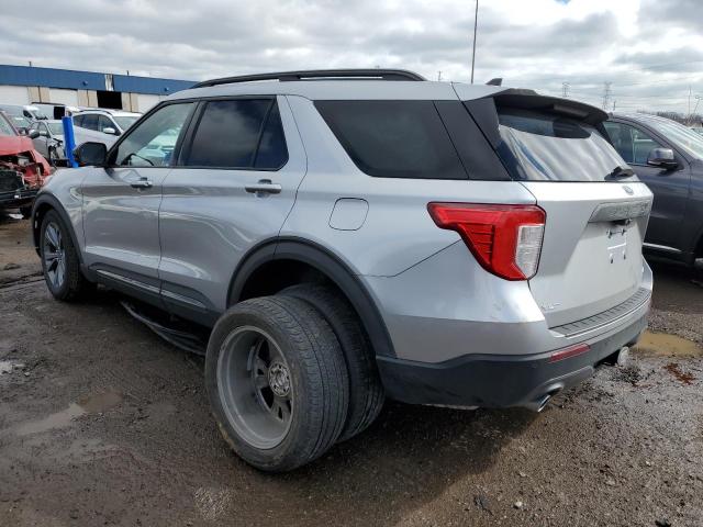 1FMSK8DH3NGA90630 - 2022 FORD EXPLORER XLT SILVER photo 2