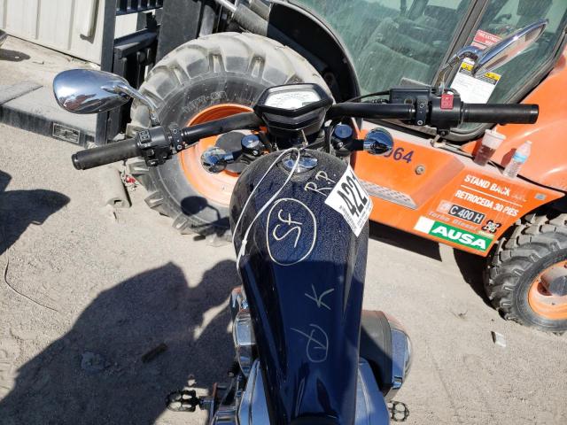 JH2SC6129LK500368 - 2020 HONDA VT1300 CX BLUE photo 5