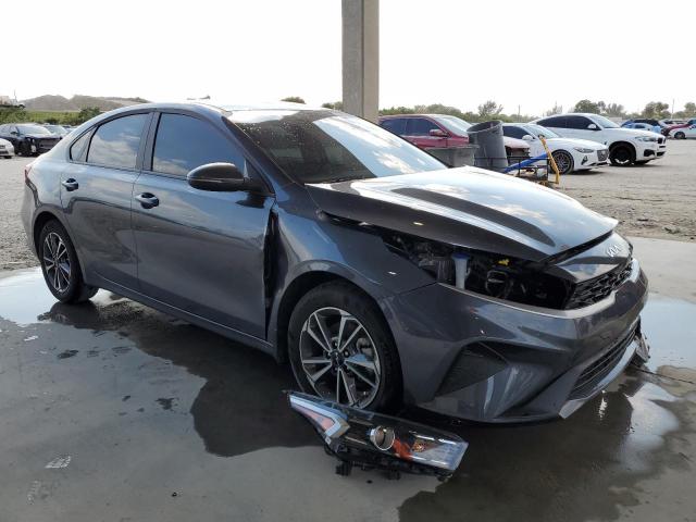 3KPF24AD5PE631471 - 2023 KIA FORTE LX GRAY photo 4