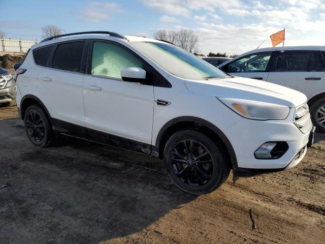 1FMCU9GD7JUB56251 - 2018 FORD ESCAPE SE WHITE photo 4