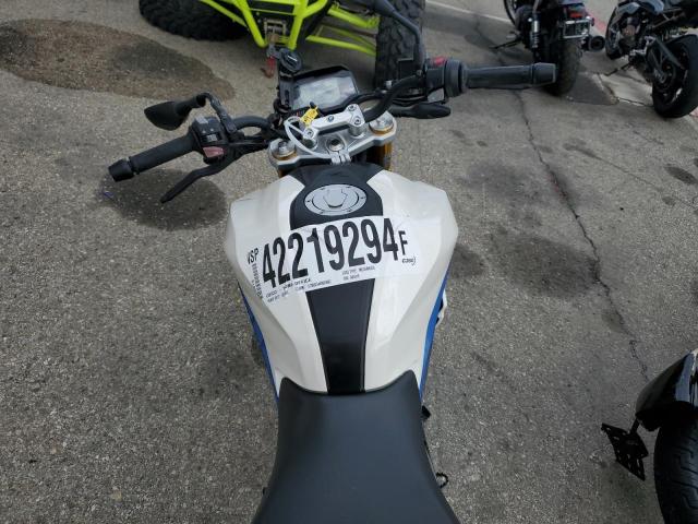 WB30G4308MRA04918 - 2021 BMW G310 R WHITE photo 5