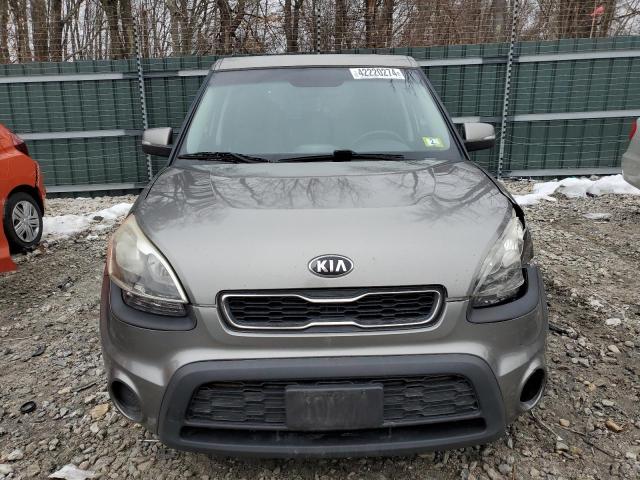 KNDJT2A6XD7561166 - 2013 KIA SOUL + GRAY photo 5