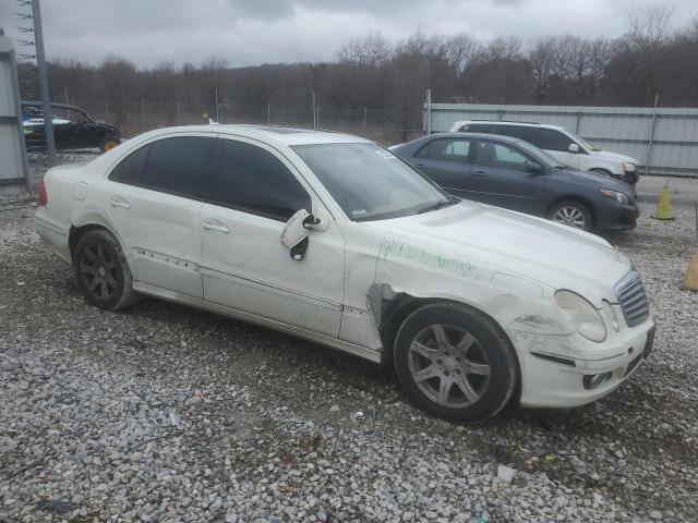 WDBUF22X38B238977 - 2008 MERCEDES-BENZ E 320 CDI WHITE photo 4