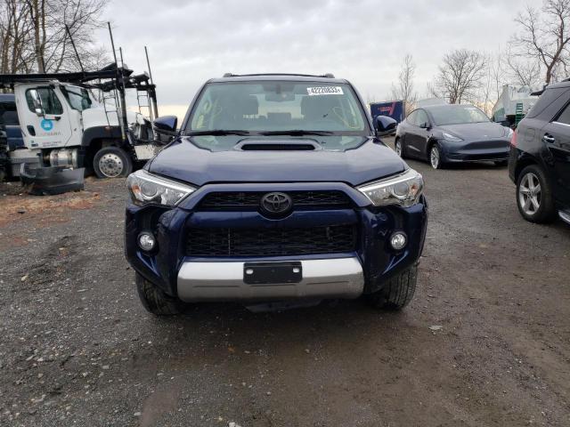 JTEBU5JR0K5637902 - 2019 TOYOTA 4RUNNER SR5 BLUE photo 5