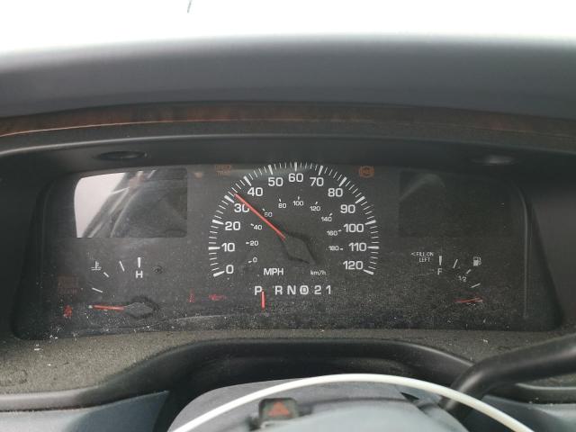 1LNHM81WX1Y661610 - 2001 LINCOLN TOWN CAR EXECUTIVE Weiß Foto 9