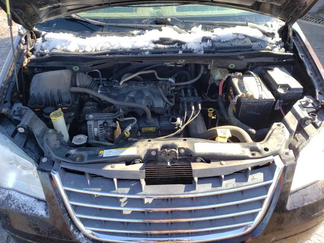 2A4RR4DE0AR241424 - 2010 CHRYSLER TOWN & COU LX PURPLE photo 12