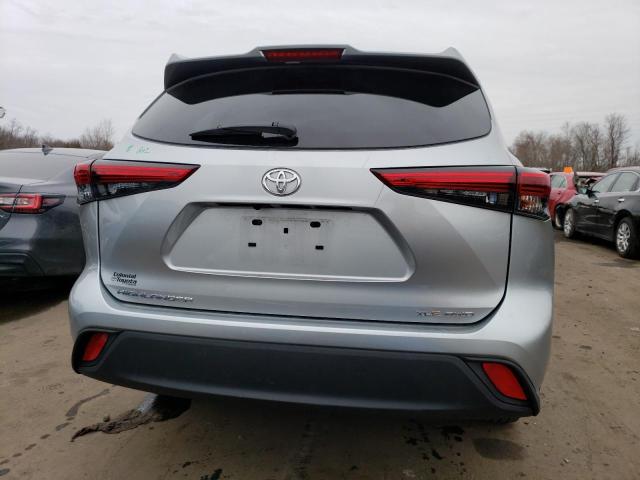 5TDGZRBH3MS543972 - 2021 TOYOTA HIGHLANDER XLE ვერცხლისფერი ფოტო 6