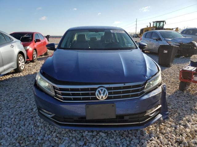 1VWGT7A37HC038405 - 2017 VOLKSWAGEN PASSAT SE BLUE photo 5