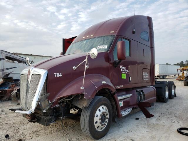 1XKFDP9X8CJ296704 - 2012 KENWORTH CONSTRUCTI T700 MAROON photo 2