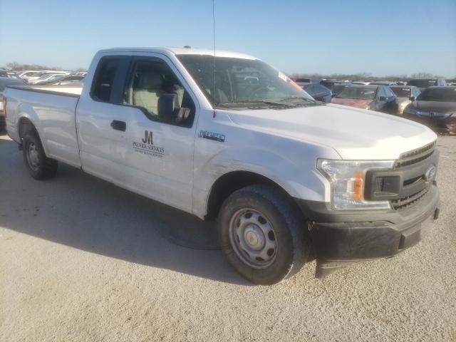 1FTEX1C52JKF44052 - 2018 FORD F150 SUPER CAB WHITE photo 4