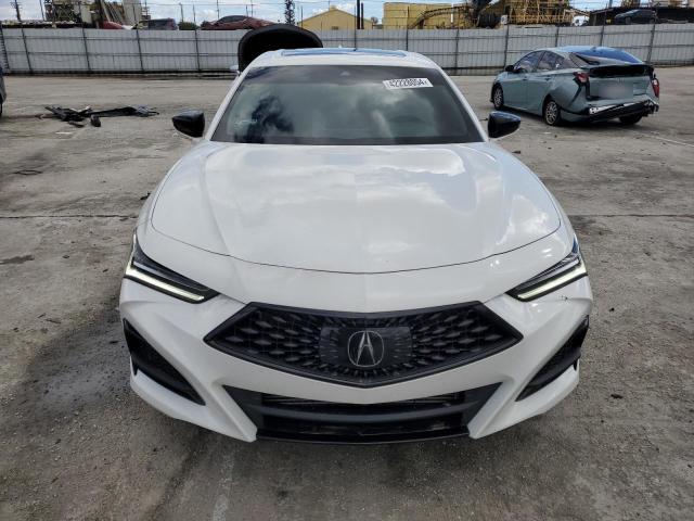 19UUB5F50PA005944 - 2023 ACURA TLX TECH A WHITE photo 5