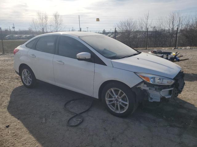 1FADP3F2XHL214534 - 2017 FORD FOCUS SE WHITE photo 4