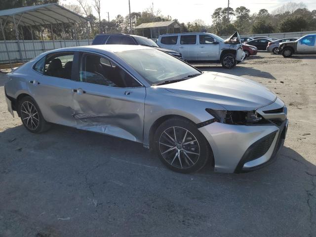 4T1G11AK7PU750091 - 2023 TOYOTA CAMRY SE NIGHT SHADE SILVER photo 4