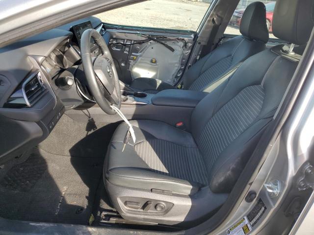 4T1G11AK7PU750091 - 2023 TOYOTA CAMRY SE NIGHT SHADE SILVER photo 7