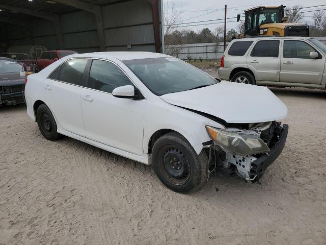 4T1BF1FK6DU709418 - 2013 TOYOTA CAMRY L WHITE photo 4