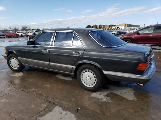 WDBCA24D6JA401288 - 1988 MERCEDES-BENZ 300 SE CHARCOAL photo 2