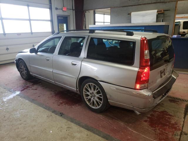 YV1SW592272649574 - 2007 VOLVO V70 2.5T SILVER photo 2