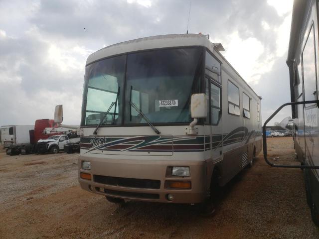 3FCMF53G4VJA15323 - 1997 WINNEBAGO VECTRA SUPER DUTY WHITE photo 2