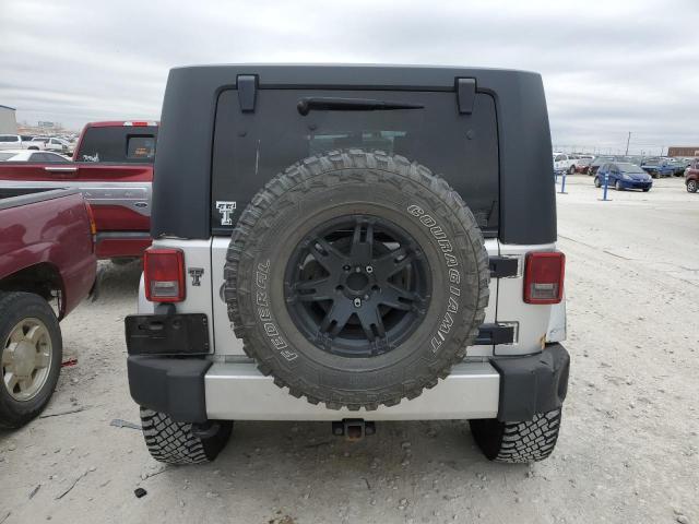 1J4BA5H19AL220540 - 2010 JEEP WRANGLER U SAHARA SILVER photo 6