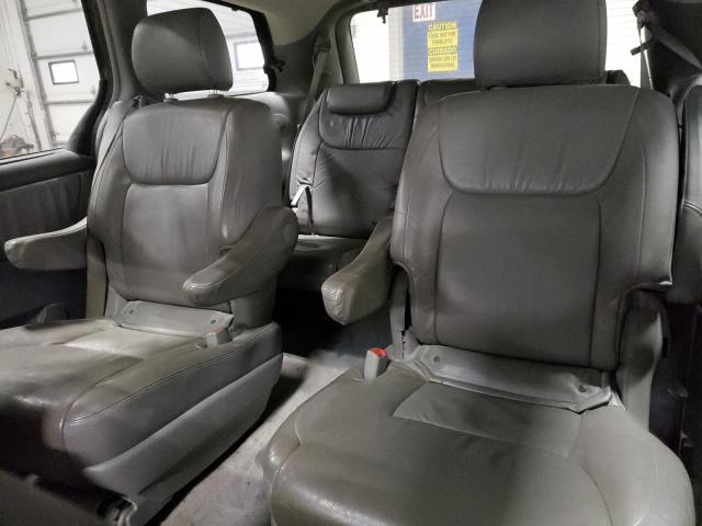 5TDZK22C78S196208 - 2008 TOYOTA SIENNA XLE SILVER photo 11