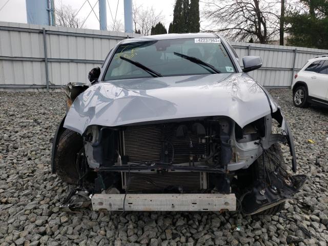 5TFDZ5BN6KX038680 - 2019 TOYOTA TACOMA DOUBLE CAB 灰色 照片 5