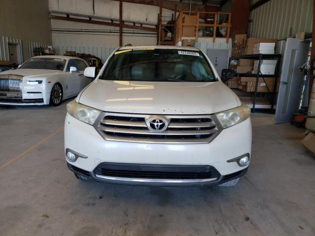 5TDZK3EH1BS030562 - 2011 TOYOTA HIGHLANDER BASE WHITE photo 5