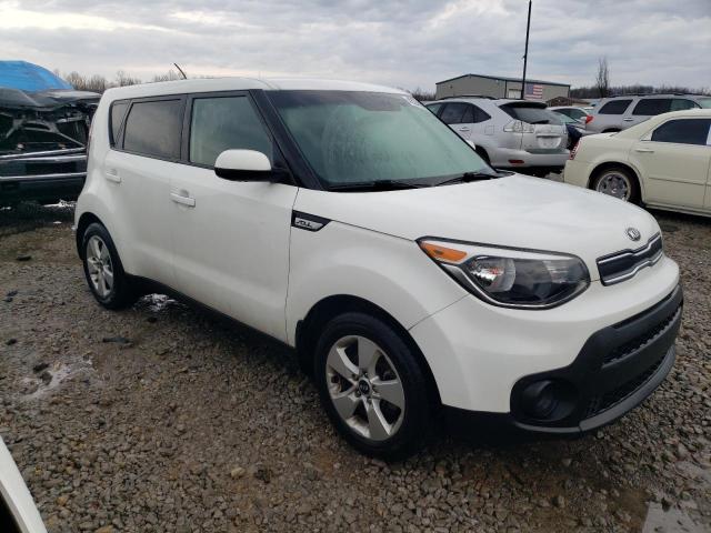 KNDJN2A26K7915124 - 2019 KIA SOUL WHITE photo 4