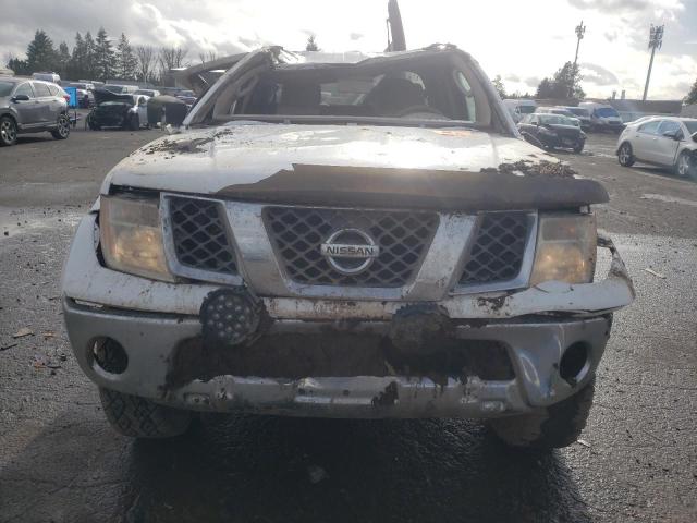 1N6AD07W17C401680 - 2007 NISSAN FRONTIER CREW CAB LE WHITE photo 5