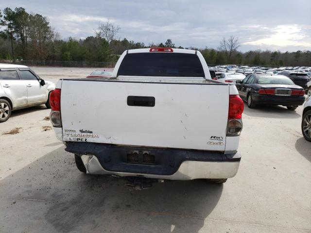 5TFBV54108X065587 - 2008 TOYOTA TUNDRA DOUBLE CAB WHITE photo 6