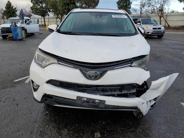 2T3WFREV5JW476257 - 2018 TOYOTA RAV4 ADVENTURE WHITE photo 5