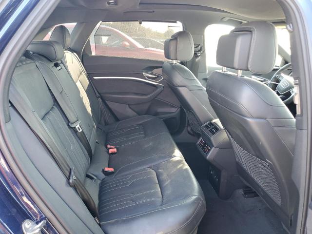 WA1VABGE0NB033604 - 2022 AUDI E-TRON CHRONOS BLUE photo 11