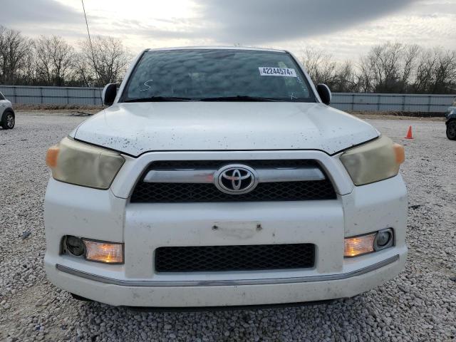 JTEZU5JRXB5018156 - 2011 TOYOTA 4RUNNER SR5 WHITE photo 5