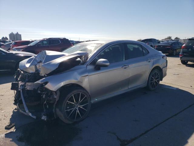 4T1T11AKXPU796531 - 2023 TOYOTA CAMRY SE NIGHT SHADE SILVER photo 1