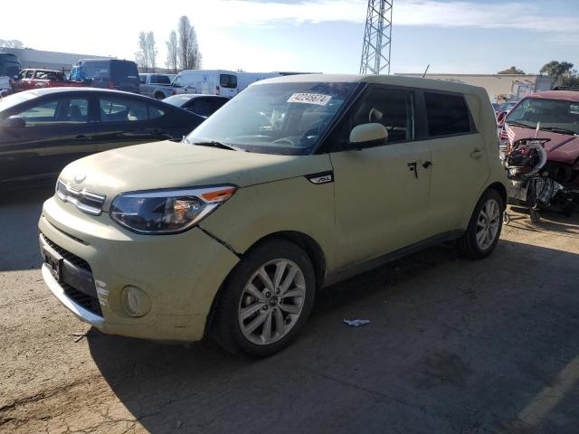 KNDJP3A58J7620888 - 2018 KIA SOUL + GREEN photo 1