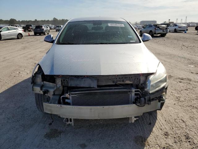 W04GN5EC0B1143084 - 2011 BUICK REGAL CXL SILVER photo 5