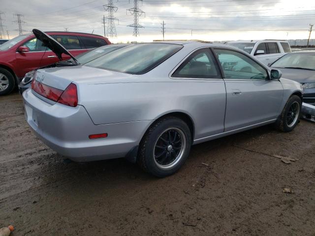 1HGCG2253YA020330 - 2000 HONDA ACCORD EX SILVER photo 3